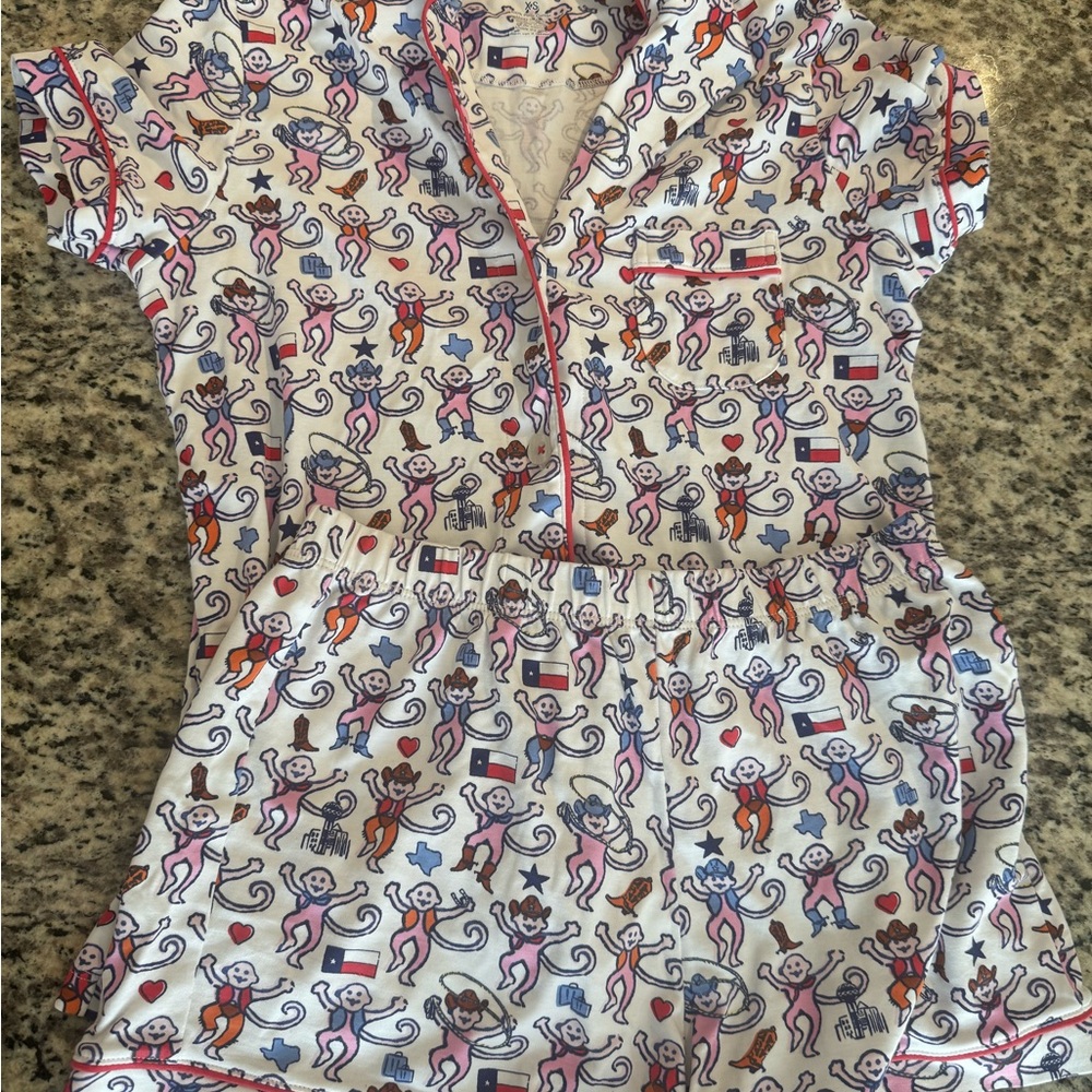 SUPER RARE DALLAS PRINT ROLLER RABBIT SET